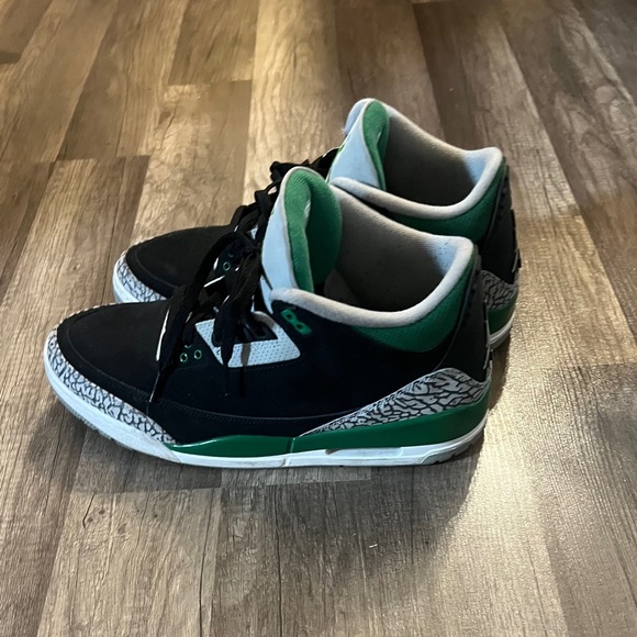 Jordan 3 -Black and Pine Green Sneakers with Silver Accents - Picture 8 of 11